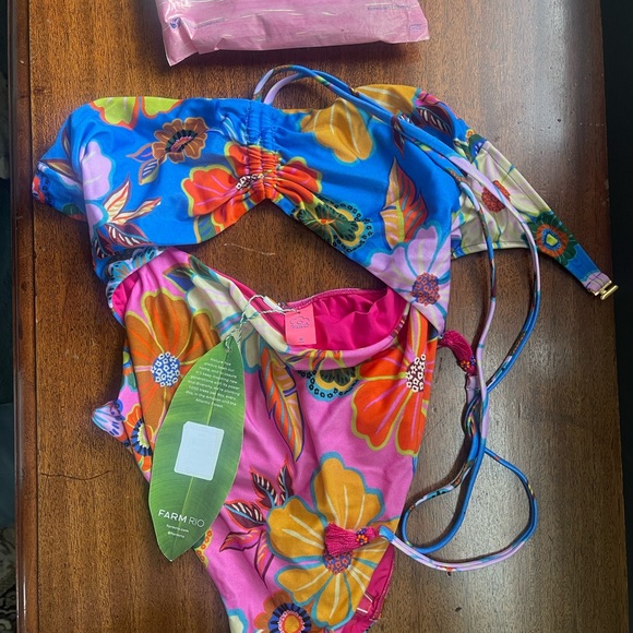 Brand New with Tags Farm Rio Swimsuit - Picture 5 of 9